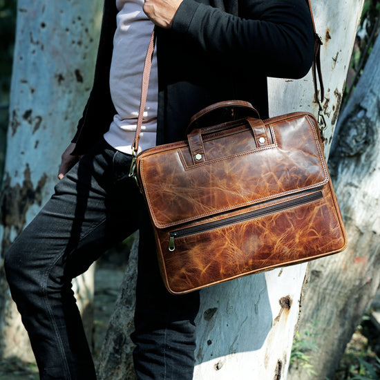 Mens Laptop Bag 16 Inch Vintage Leather, Shoulder Office Crossbody Bag With Ajustable Straps, 3 Zipper Pockets, 1 Flap Pocket, 2 Spacious Compartments.