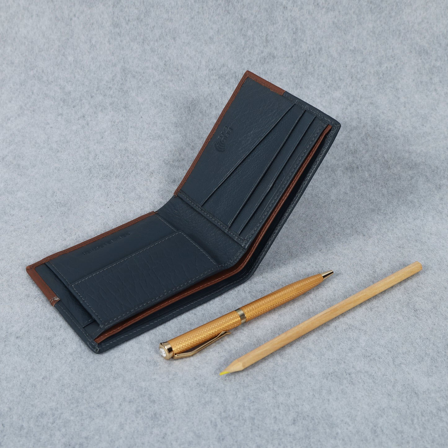 Bifold Leather Wallet For Men With RFID, 2 inner Cash Compartments, 3 Credit Card Slots with Coin pocket, 12.5x10.x3 cm (Blue)